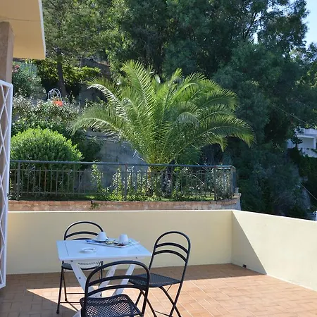 Lucia Bed & Breakfast